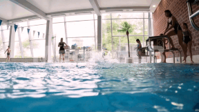 Animiertes Vorschaubild für Schwimmbad