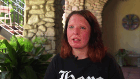 Animiertes Vorschaubild für Camp für Brandopfer