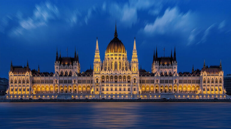 Vorschaubild für Vertretungsstunde Geografie, Deutsch - Budapest