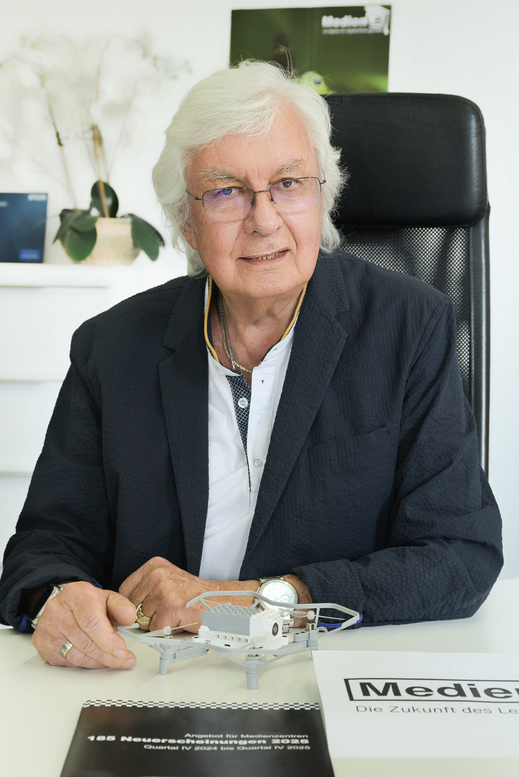 Portrait picture of Axel Schramm